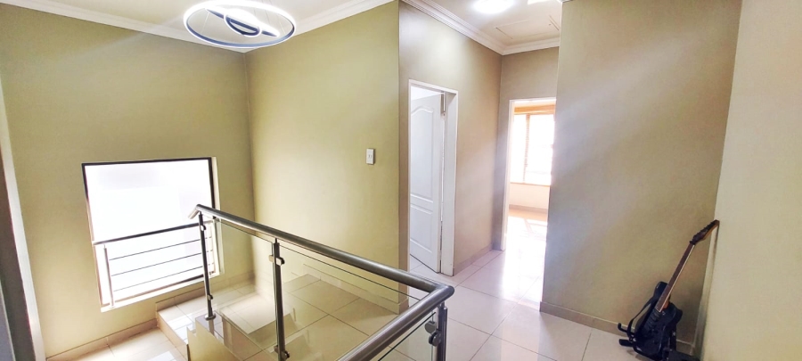 4 Bedroom Property for Sale in Halfway Gardens Gauteng