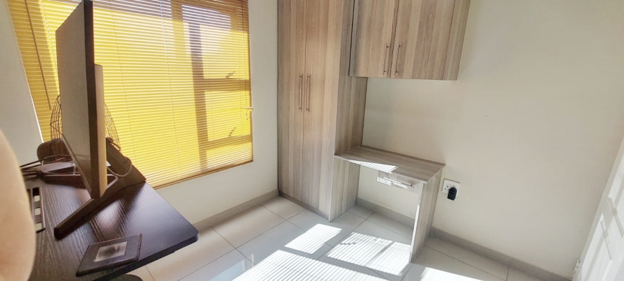 4 Bedroom Property for Sale in Halfway Gardens Gauteng