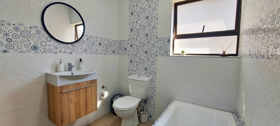 4 Bedroom Property for Sale in Halfway Gardens Gauteng