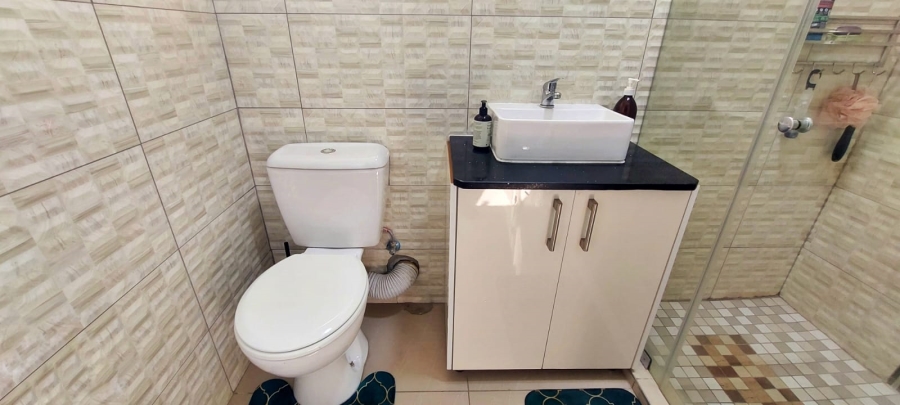 4 Bedroom Property for Sale in Halfway Gardens Gauteng