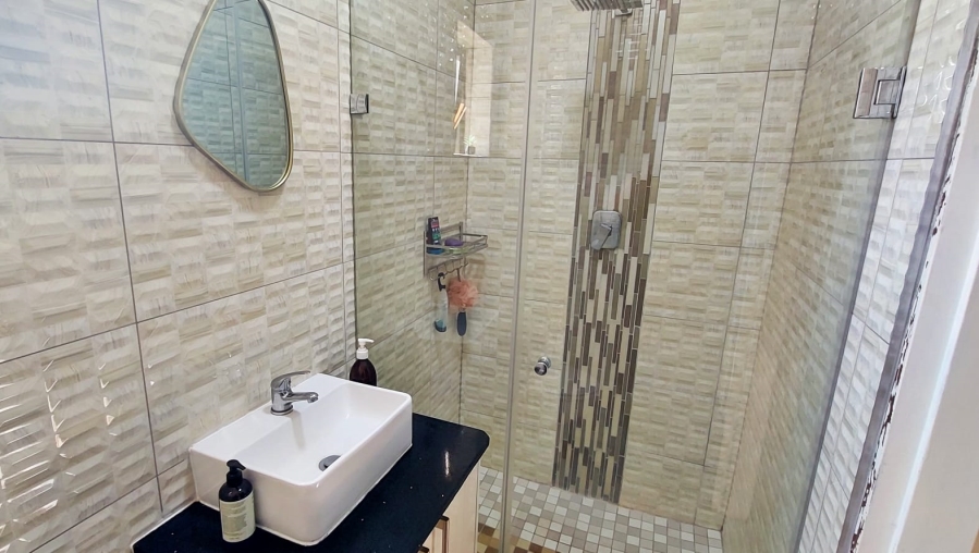 4 Bedroom Property for Sale in Halfway Gardens Gauteng