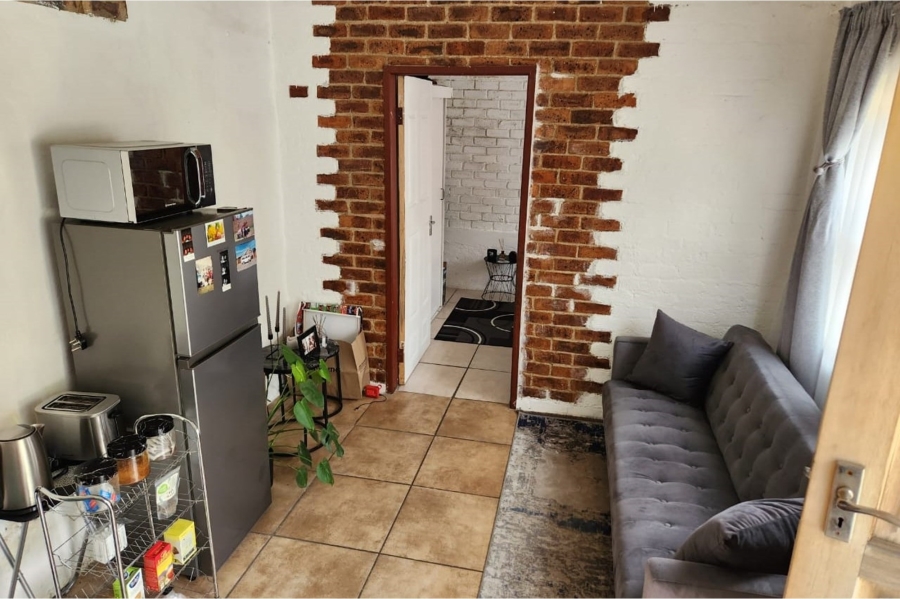 To Let 1 Bedroom Property for Rent in Lyndhurst Gauteng