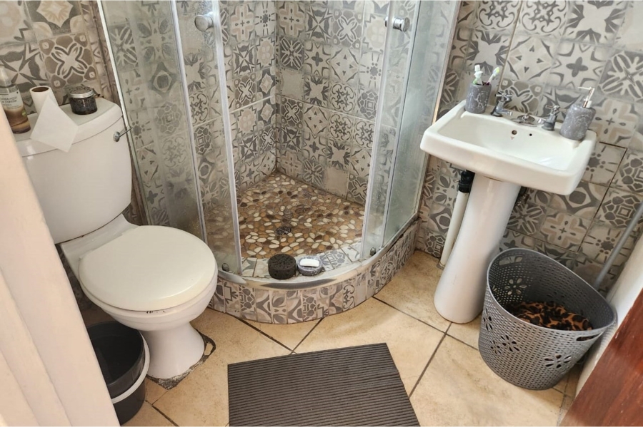 To Let 1 Bedroom Property for Rent in Lyndhurst Gauteng