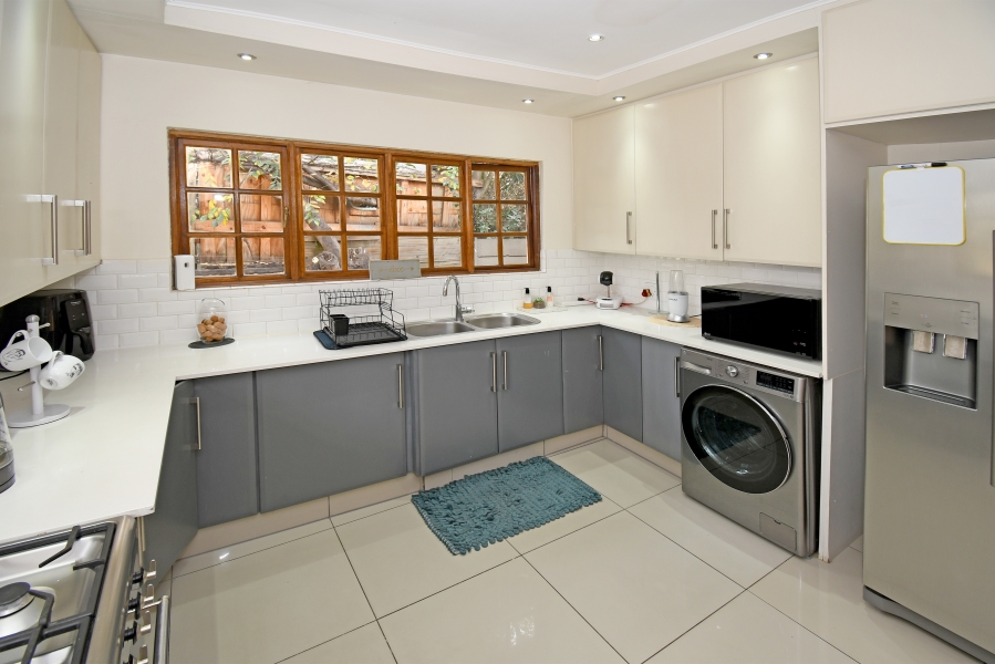 3 Bedroom Property for Sale in Blairgowrie Gauteng