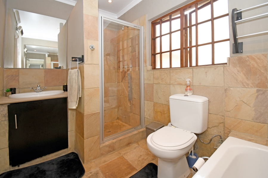 3 Bedroom Property for Sale in Blairgowrie Gauteng