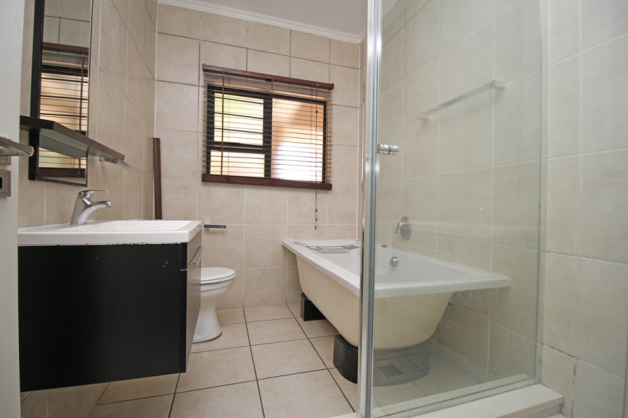 3 Bedroom Property for Sale in Greenstone Hill Gauteng