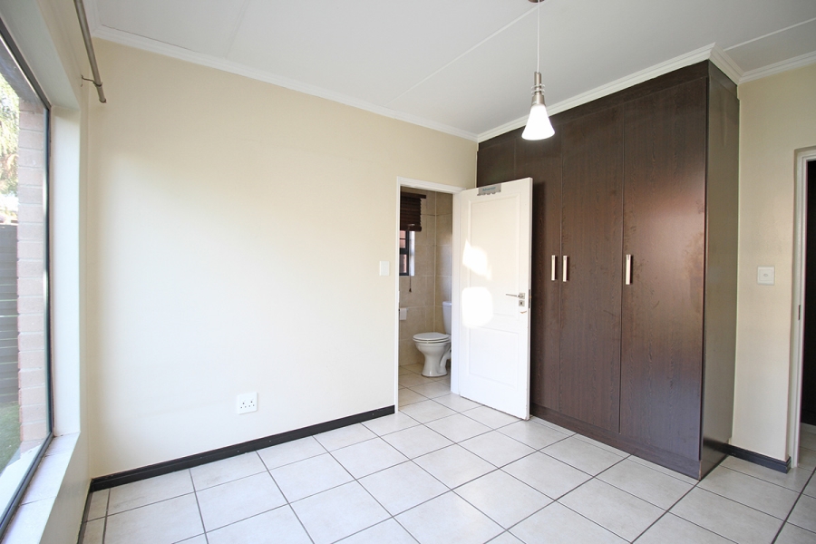 3 Bedroom Property for Sale in Greenstone Hill Gauteng