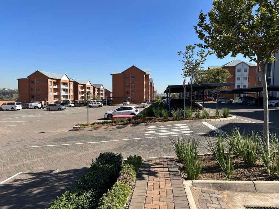 To Let 1 Bedroom Property for Rent in Founders Hill Gauteng