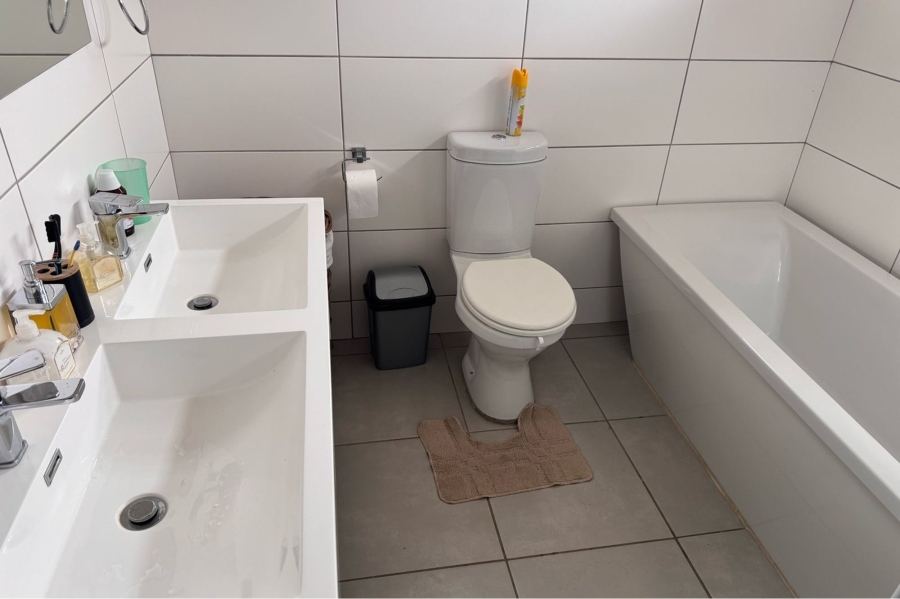 3 Bedroom Property for Sale in Lion Pride Gauteng