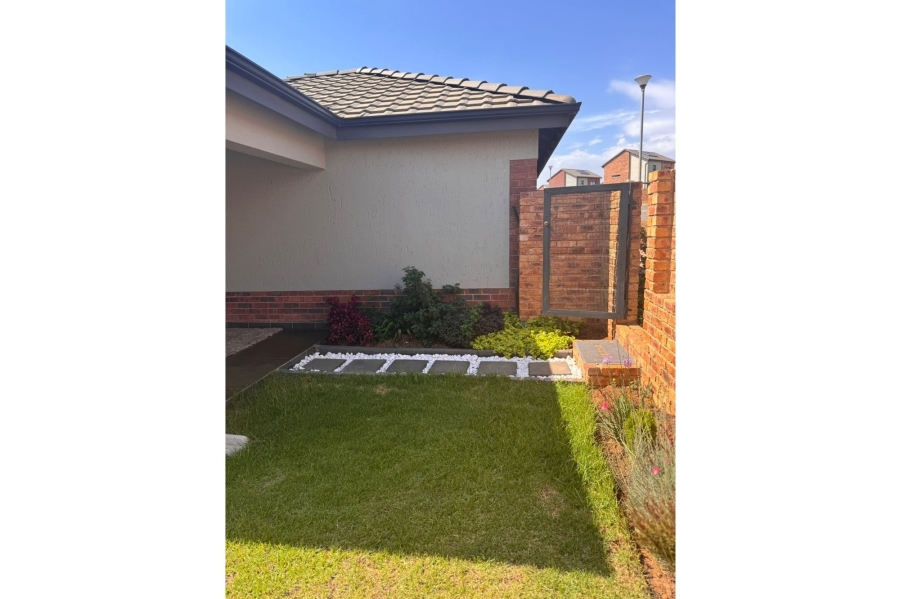 3 Bedroom Property for Sale in Lion Pride Gauteng