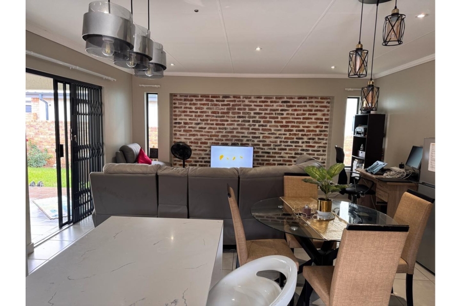 3 Bedroom Property for Sale in Lion Pride Gauteng