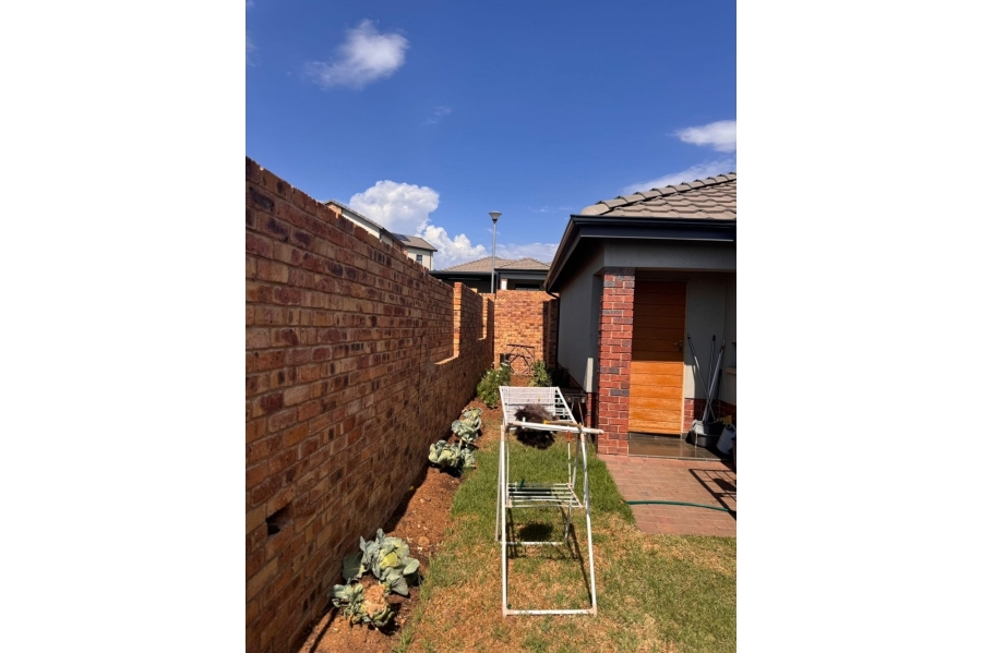 3 Bedroom Property for Sale in Lion Pride Gauteng