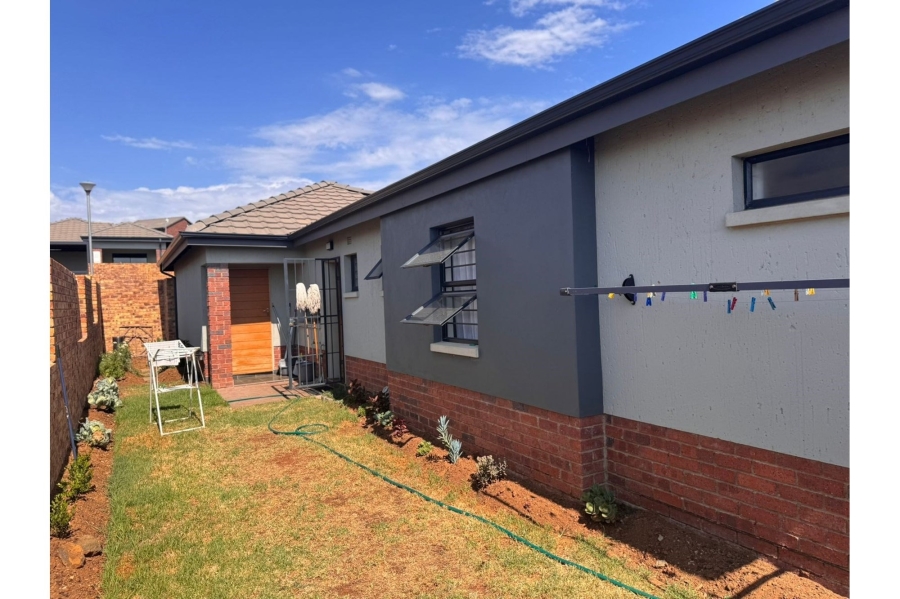 3 Bedroom Property for Sale in Lion Pride Gauteng