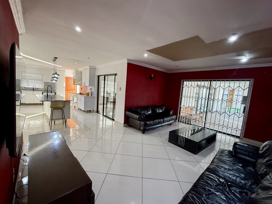 5 Bedroom Property for Sale in Eastleigh Gauteng