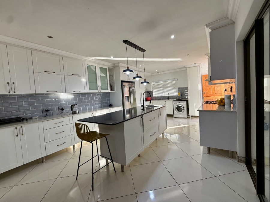 5 Bedroom Property for Sale in Eastleigh Gauteng
