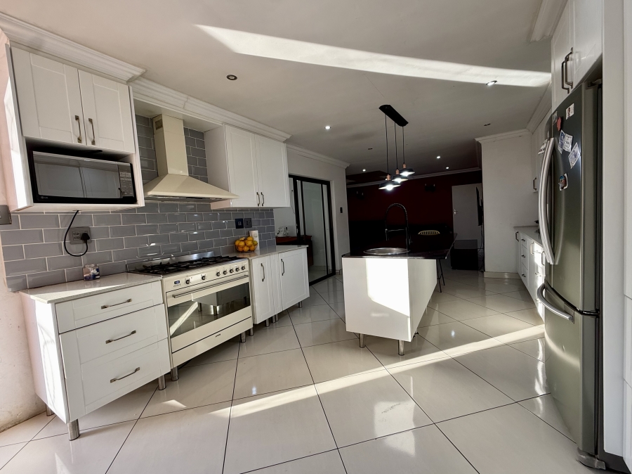 5 Bedroom Property for Sale in Eastleigh Gauteng
