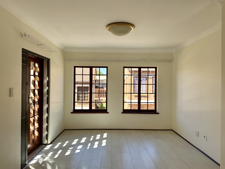 1 Bedroom Property for Sale in Equestria Gauteng
