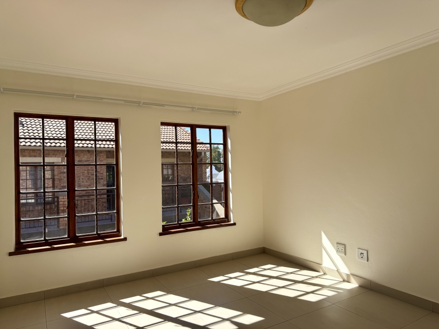1 Bedroom Property for Sale in Equestria Gauteng