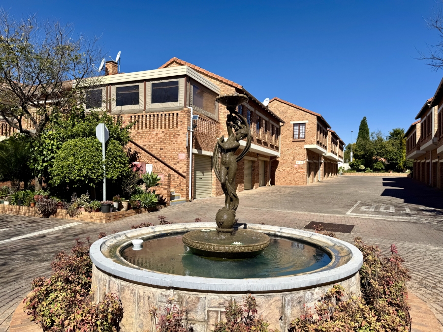 2 Bedroom Property for Sale in Equestria Gauteng
