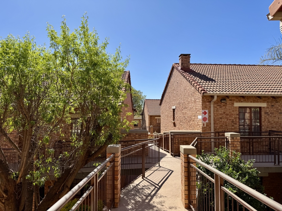 1 Bedroom Property for Sale in Equestria Gauteng