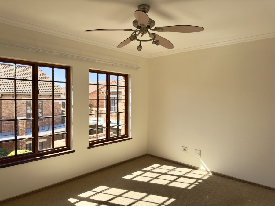 2 Bedroom Property for Sale in Equestria Gauteng