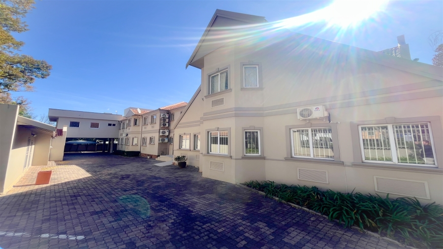To Let commercial Property for Rent in Houghton Estate Gauteng