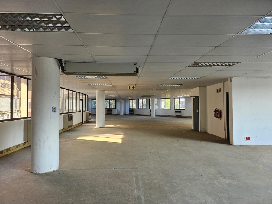 To Let commercial Property for Rent in Die Hoewes Gauteng