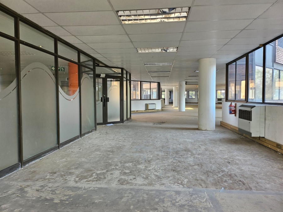 To Let commercial Property for Rent in Die Hoewes Gauteng