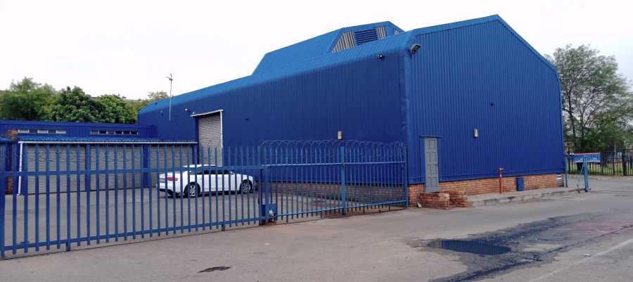 To Let commercial Property for Rent in Benrose Gauteng