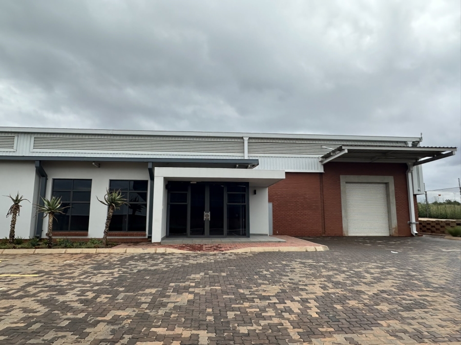 To Let commercial Property for Rent in Serengeti Lifestyle Estate Gauteng