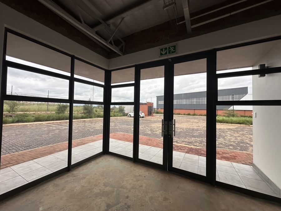 To Let commercial Property for Rent in Serengeti Lifestyle Estate Gauteng