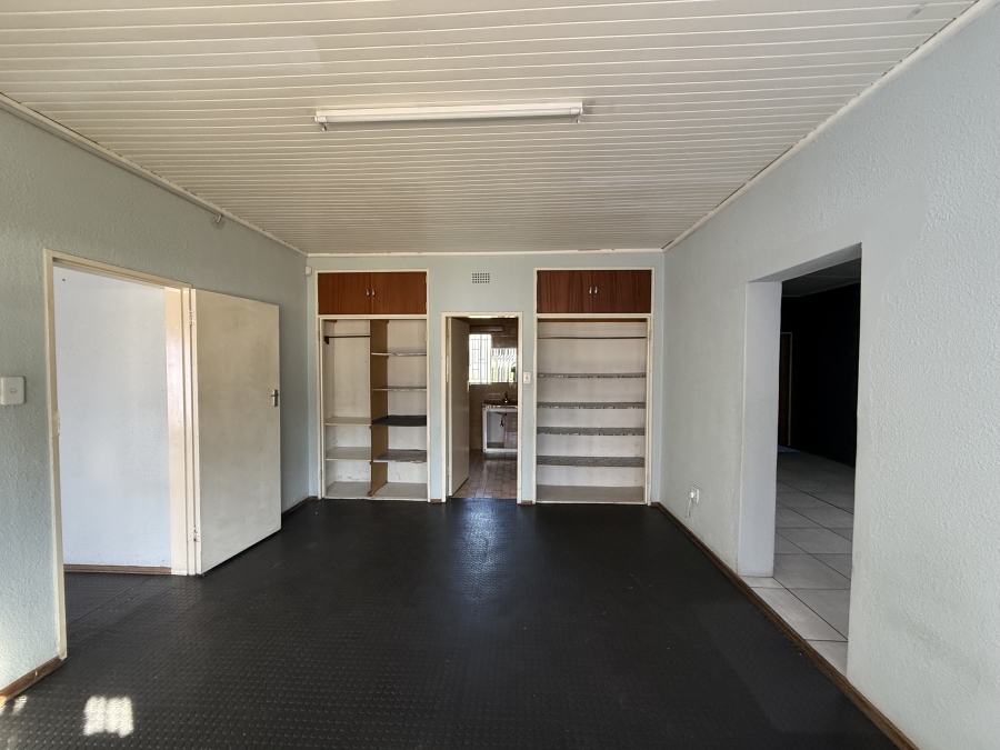 To Let commercial Property for Rent in Lilianton Gauteng