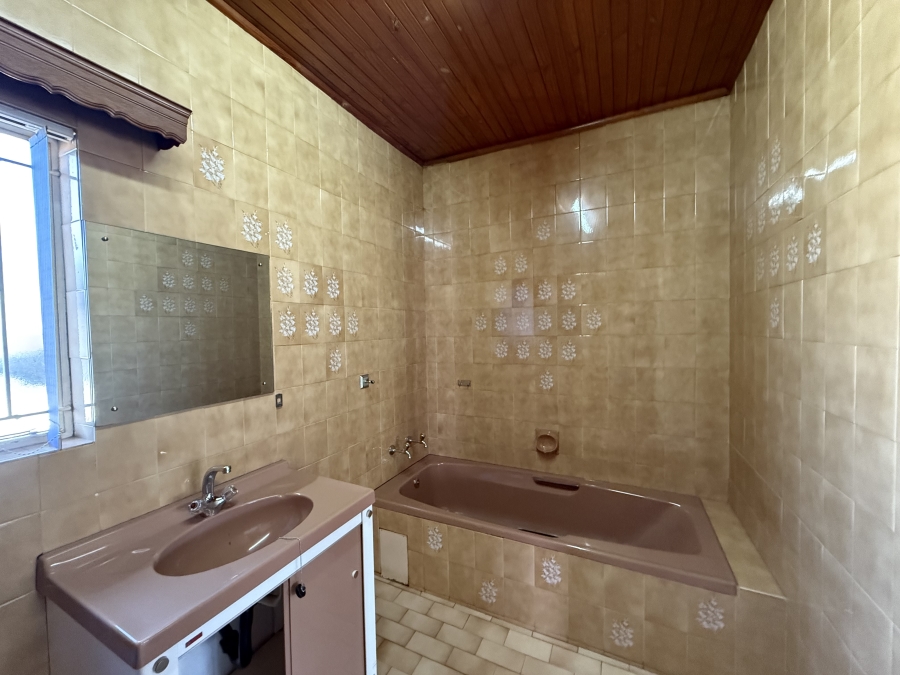 To Let commercial Property for Rent in Lilianton Gauteng