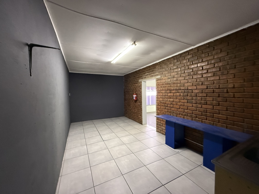 To Let commercial Property for Rent in Lilianton Gauteng