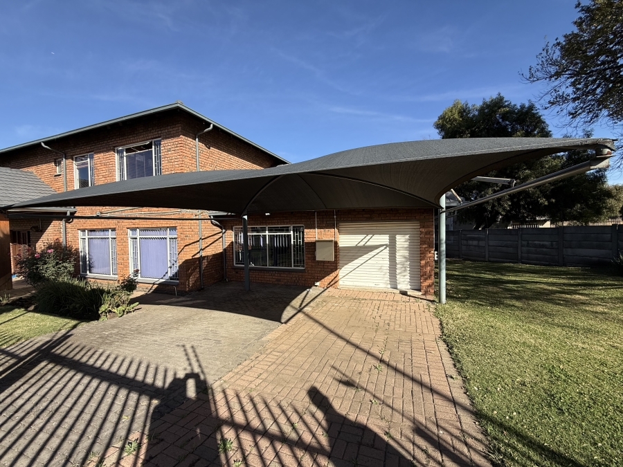 To Let commercial Property for Rent in Lilianton Gauteng
