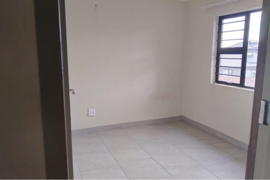 2 Bedroom Property for Sale in Erand Gardens Gauteng