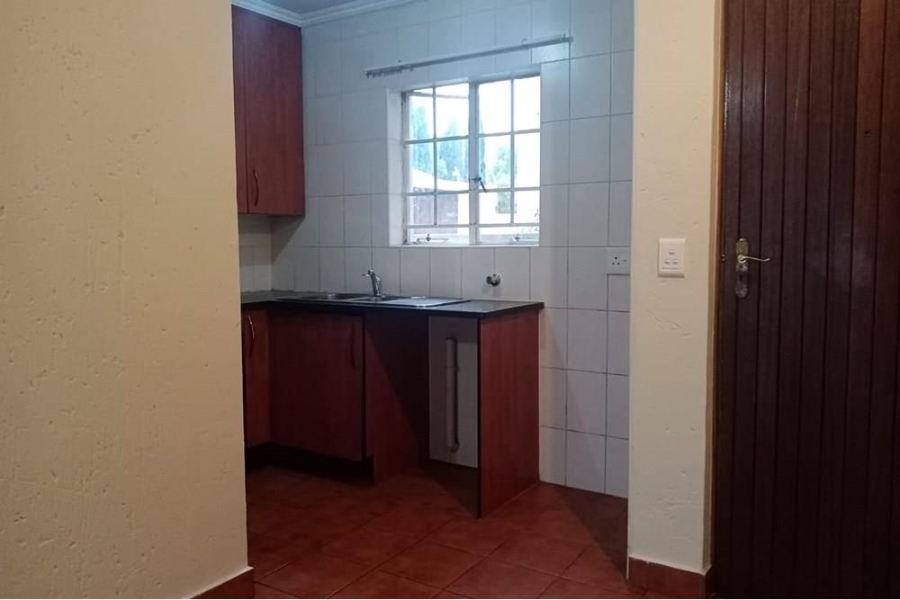 2 Bedroom Property for Sale in Erand Gardens Gauteng