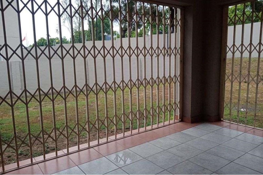 2 Bedroom Property for Sale in Erand Gardens Gauteng
