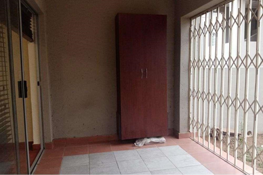 2 Bedroom Property for Sale in Erand Gardens Gauteng
