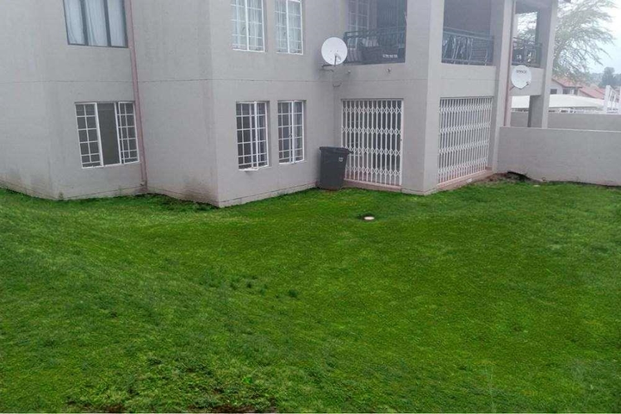 2 Bedroom Property for Sale in Erand Gardens Gauteng