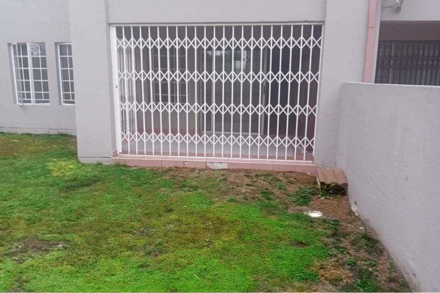 2 Bedroom Property for Sale in Erand Gardens Gauteng