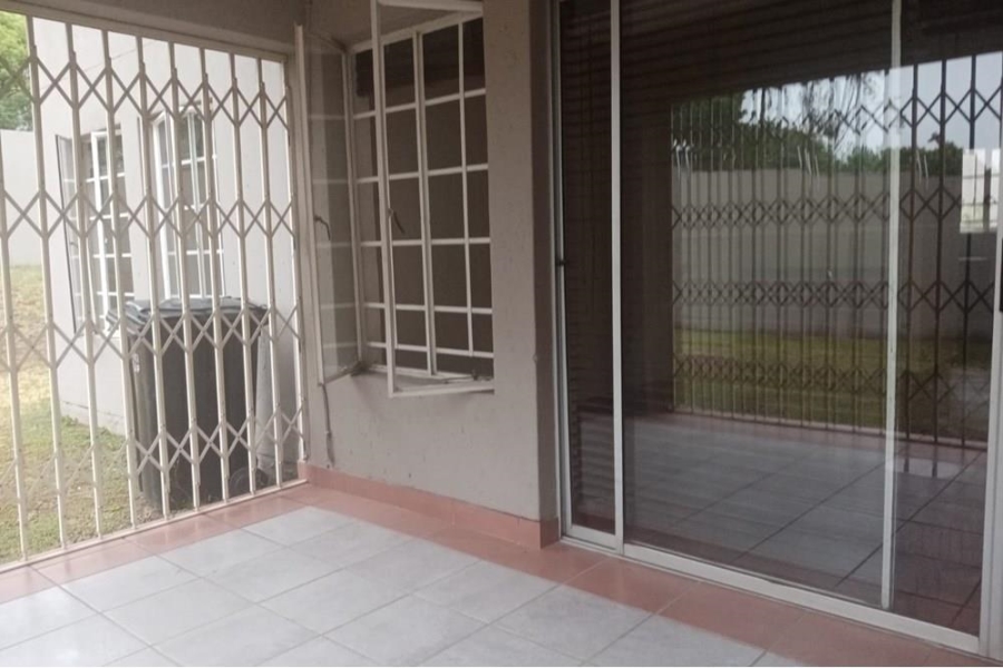 2 Bedroom Property for Sale in Erand Gardens Gauteng