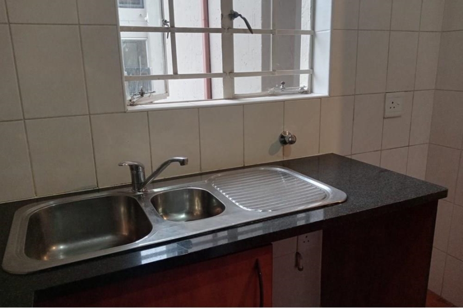 2 Bedroom Property for Sale in Erand Gardens Gauteng