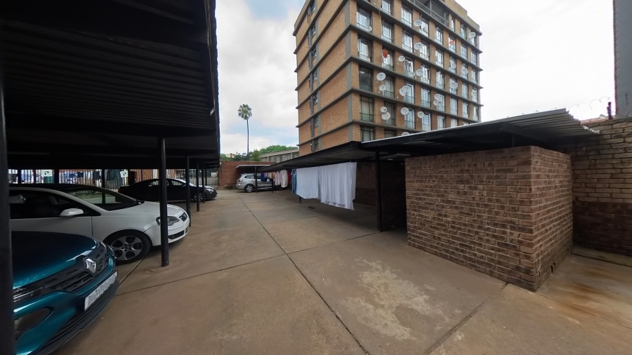 1 Bedroom Property for Sale in Sunnyside Gauteng