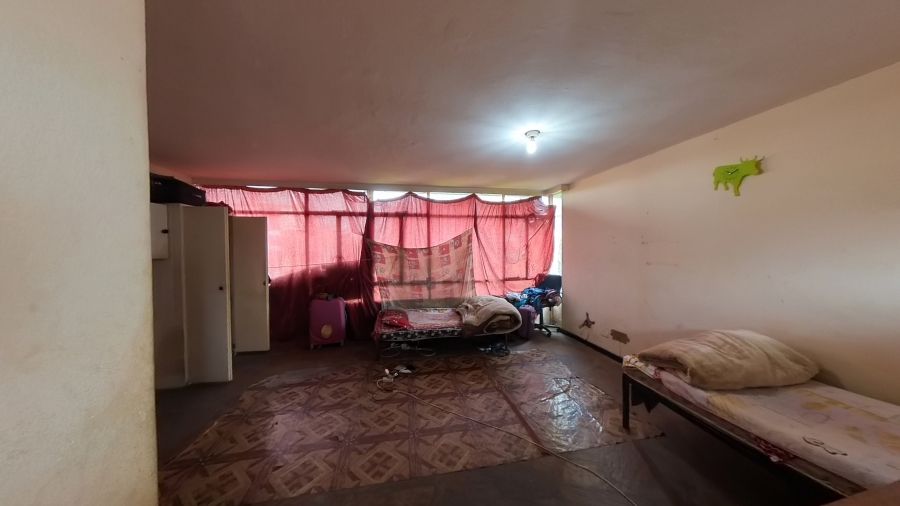1 Bedroom Property for Sale in Sunnyside Gauteng