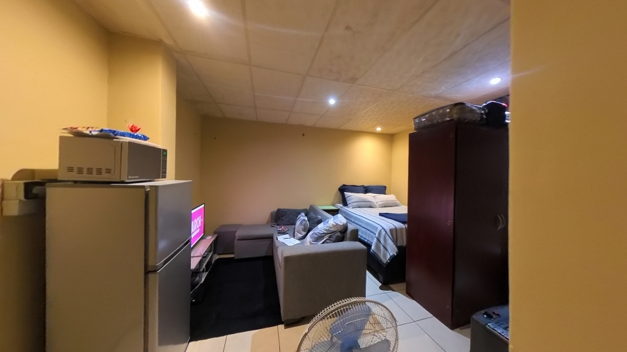 1 Bedroom Property for Sale in Pretoria Central Gauteng