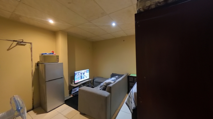 1 Bedroom Property for Sale in Pretoria Central Gauteng