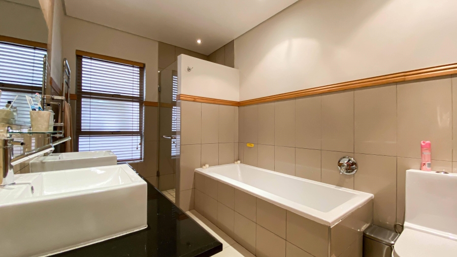 To Let 3 Bedroom Property for Rent in Morningside Gauteng