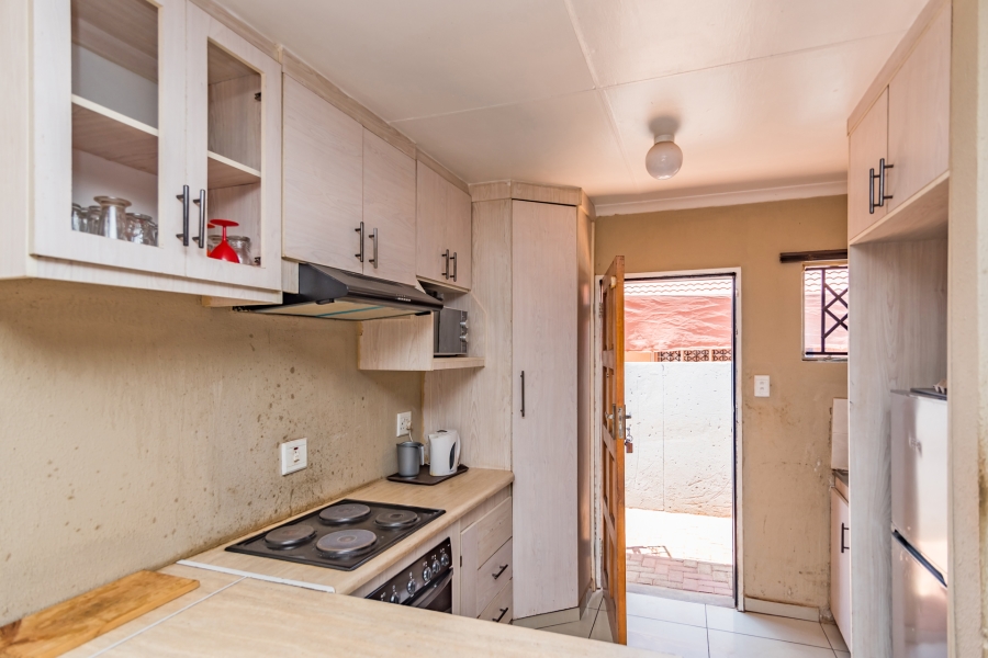 2 Bedroom Property for Sale in Protea Glen Gauteng