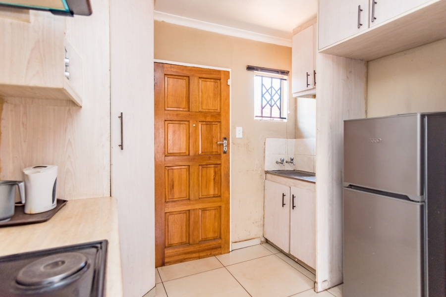 2 Bedroom Property for Sale in Protea Glen Gauteng